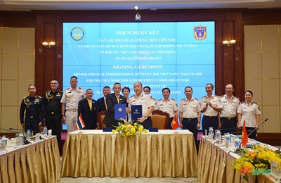 Gallery - 	Cảnh sát biển ký kết bản ghi nhớ